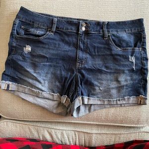 SO Favorite Midi Jean Shorts